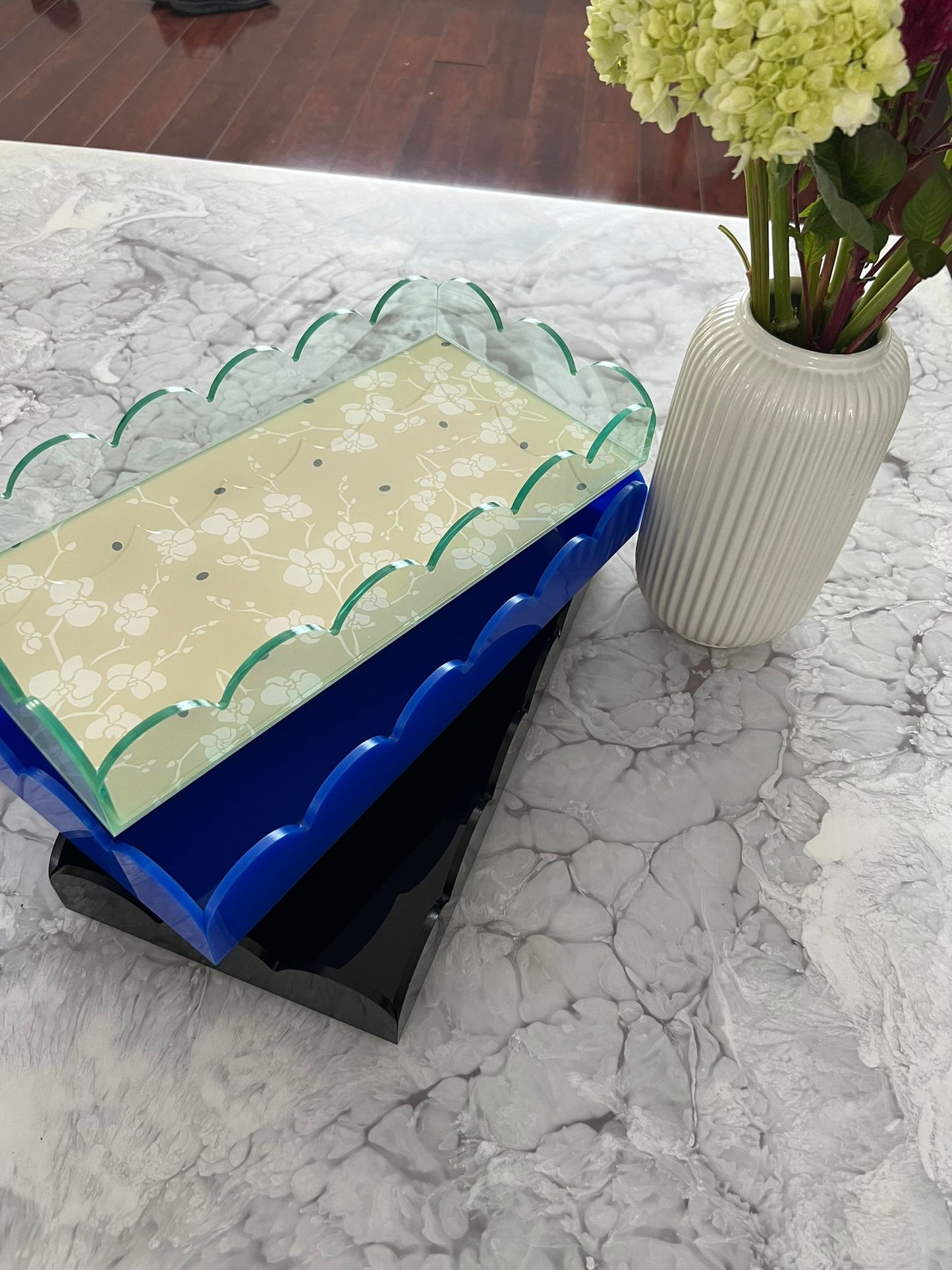 Acrylic Scalloped Trays